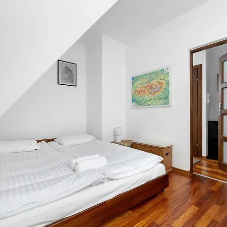 Hrube Wyzne With Mountain View And Parking By Renters زاكوباني