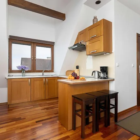 Hrube Wyzne With Mountain View And Parking By Renters *