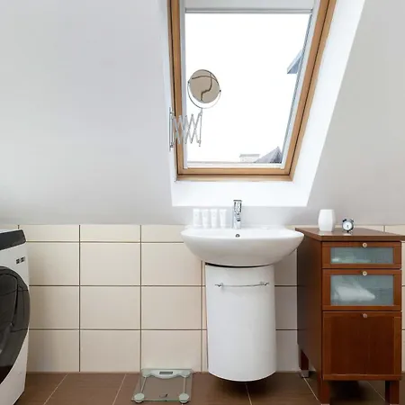Hrube Wyzne With Mountain View And Parking By Renters