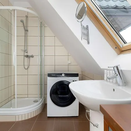 Apartamento Hrube Wyzne With Mountain View And Parking By Renters