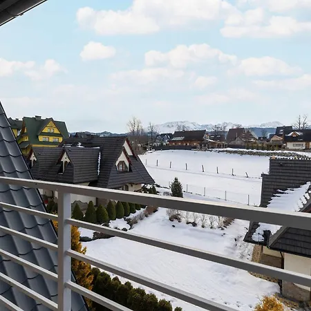 Apartamento Hrube Wyzne With Mountain View And Parking By Renters